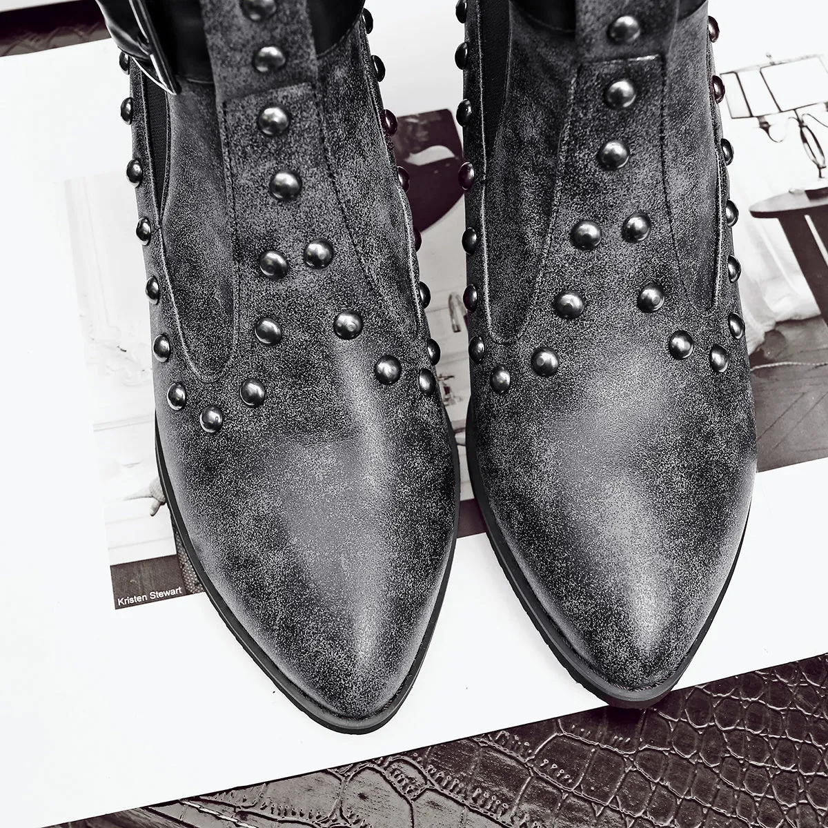 Bigsizeheels Matte rivet punk ankle boots- Black