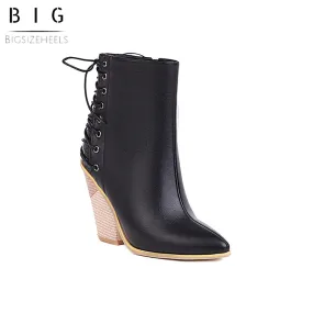 Bigsizeheels Stitched lace-up pointed ankle boots - Black
