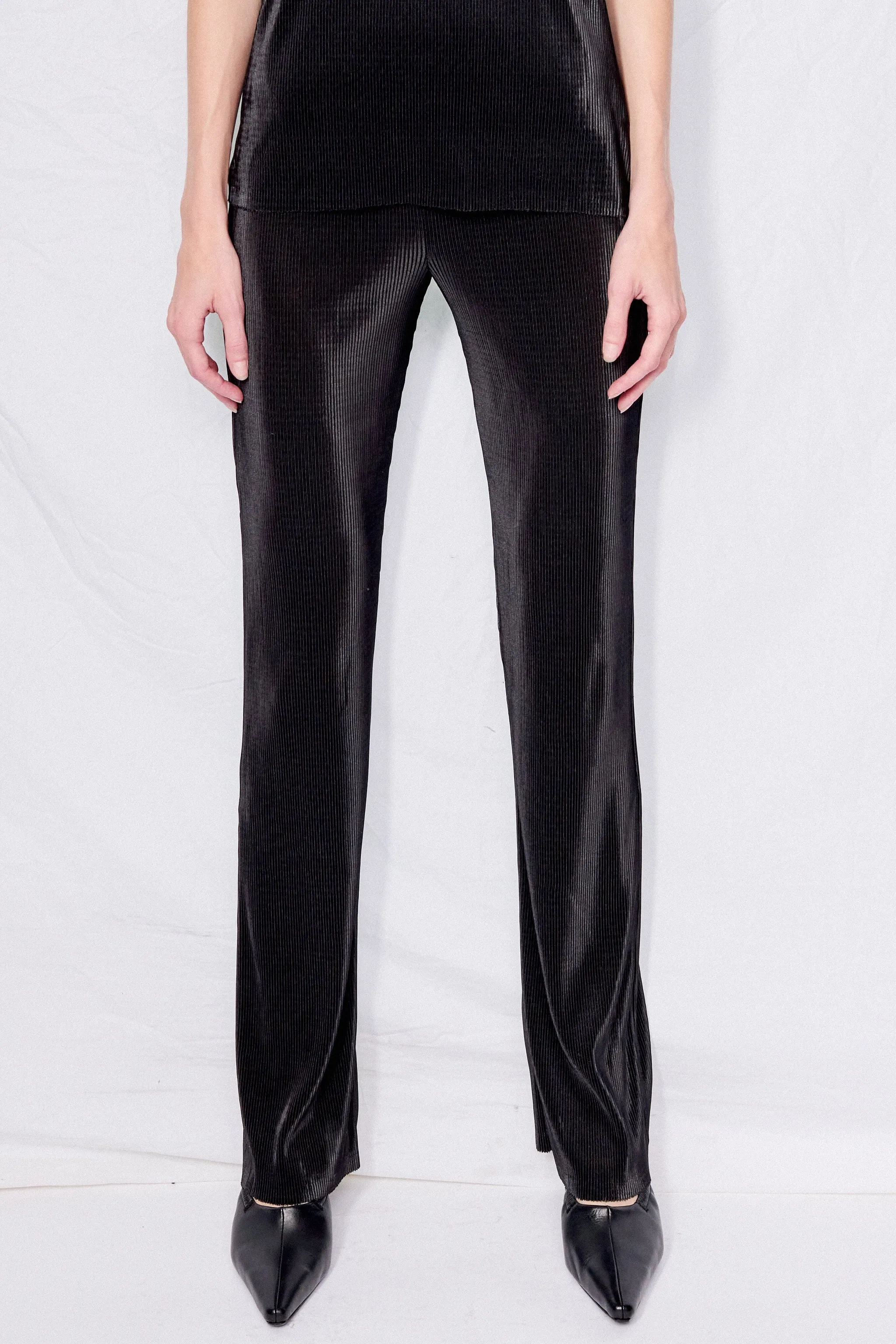 Black Micropleat Slim Pull On Pant
